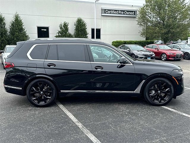 2023 BMW X7