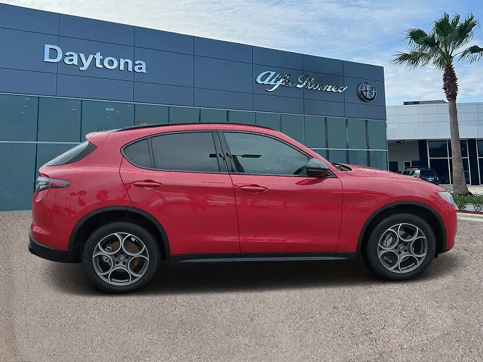 2025 Alfa Romeo Stelvio