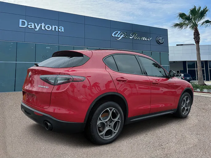 2025 Alfa Romeo Stelvio