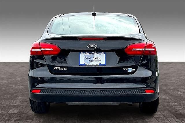 2017 Ford Focus SE image 3