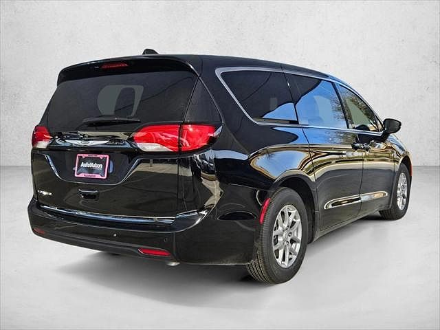 2026 Chrysler Voyager