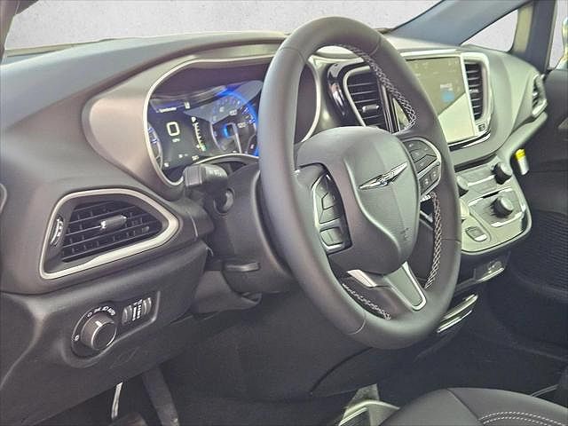 2026 Chrysler Voyager