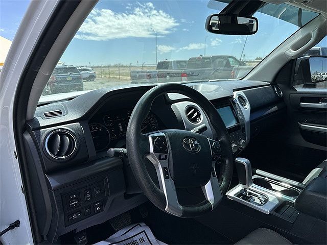 2018 Toyota Tundra SR5 image 4