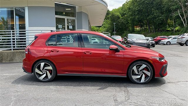 2025 Volkswagen Golf