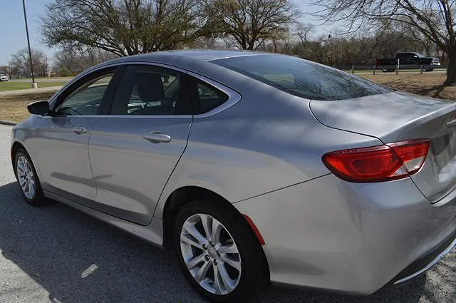 2016 Chrysler 200