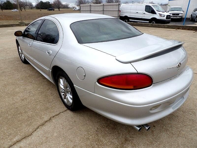 2003 Chrysler Concorde Limited Edition image 8
