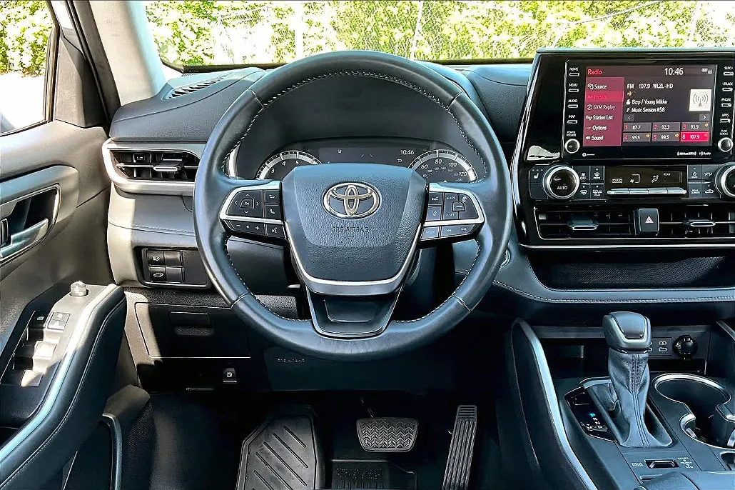 2022 Toyota Highlander XLE image 4
