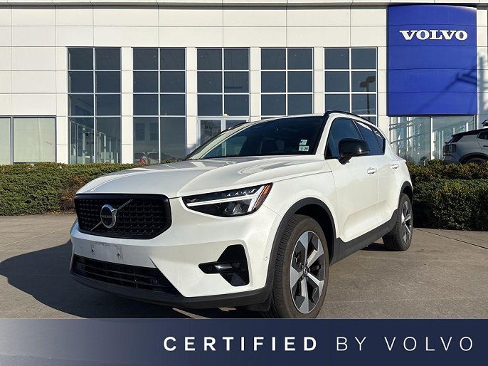 2023 Volvo XC40