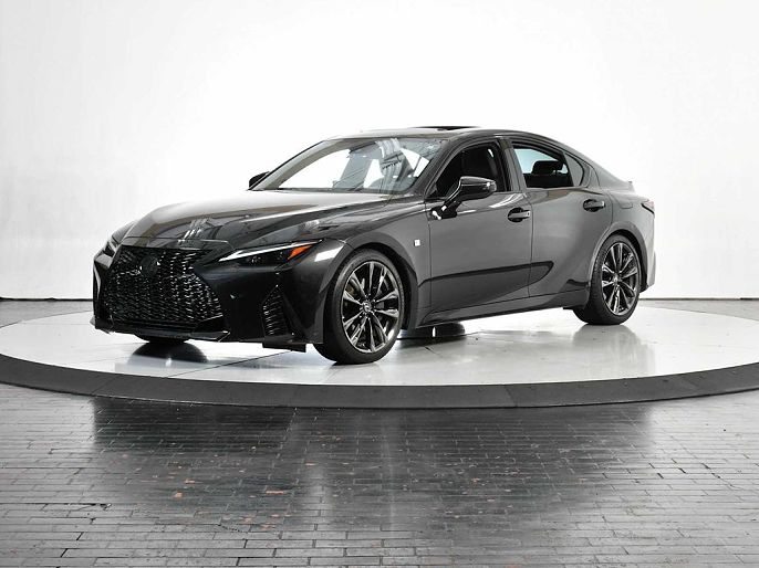 2021 Lexus IS