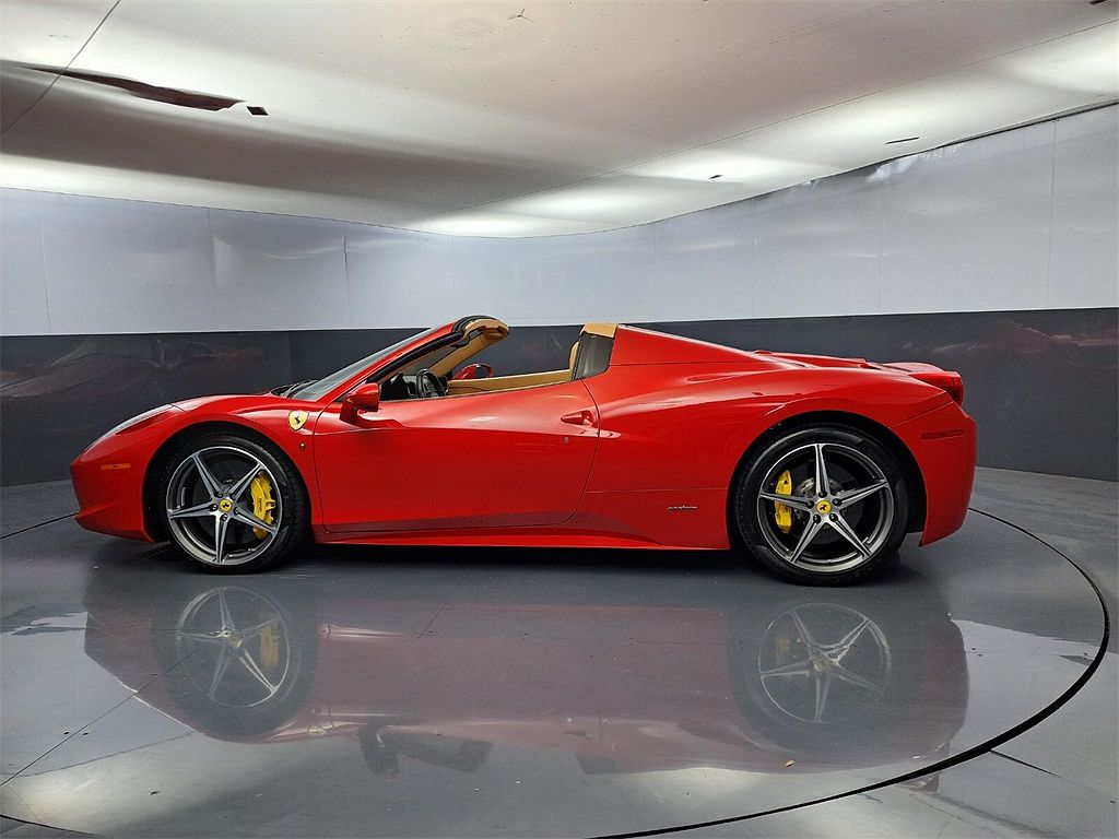 2014 Ferrari 458 null image 4