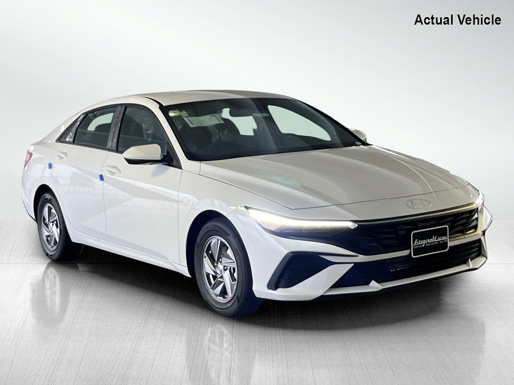 2024 Hyundai Elantra Blue image 0
