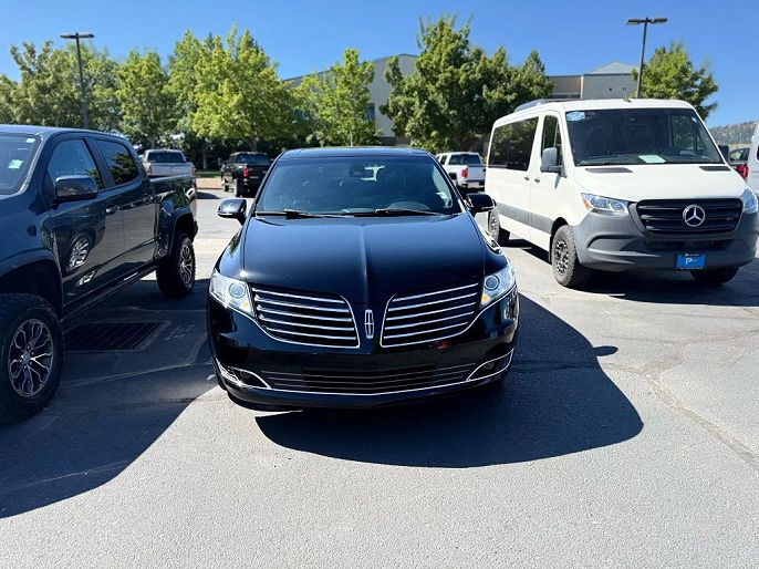 2017 Lincoln MKT
