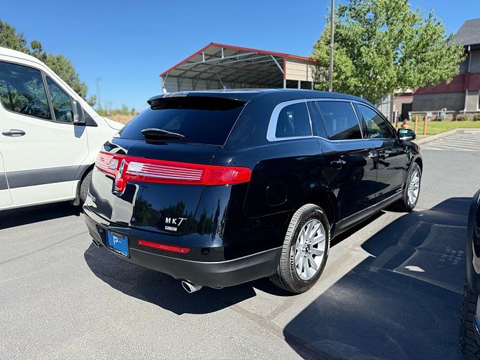 2017 Lincoln MKT