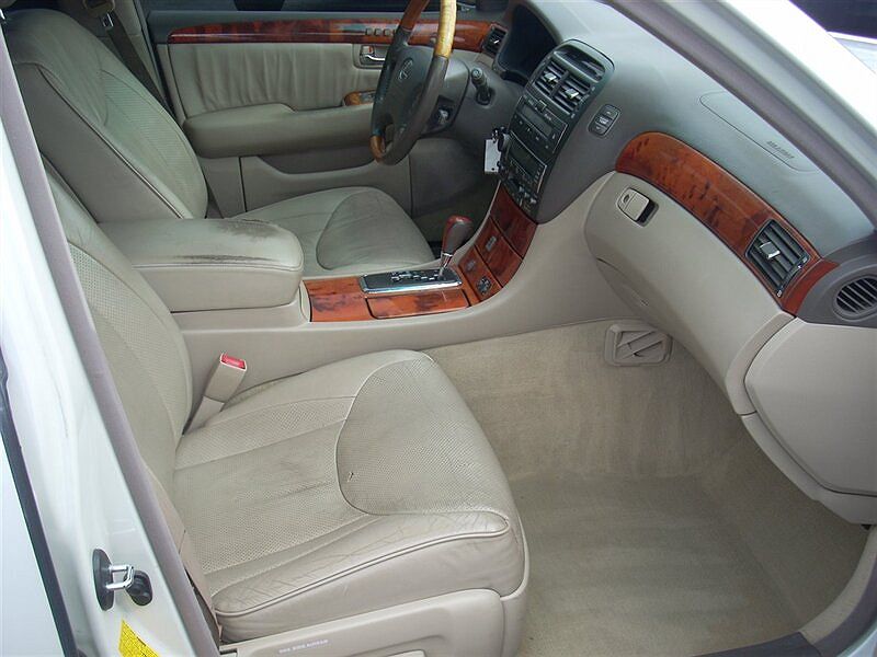 2003 Lexus LS 430 image 6