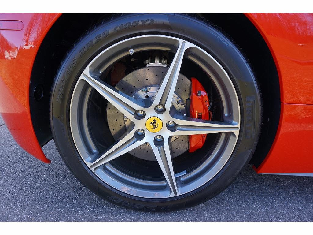 2013 Ferrari 458 null image 12