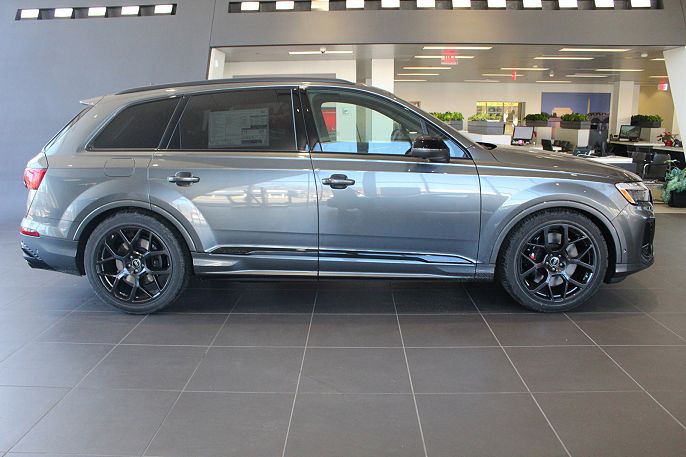 2025 Audi SQ7