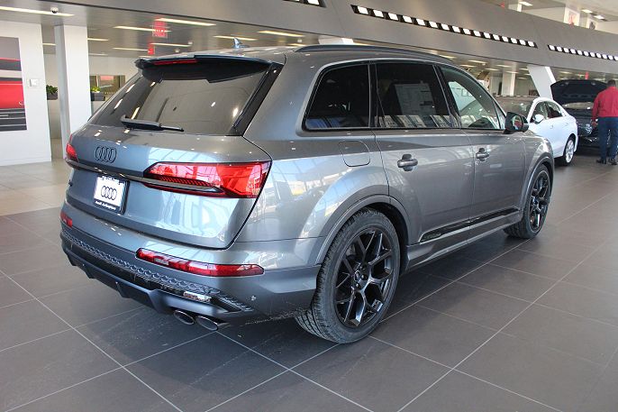 2025 Audi SQ7