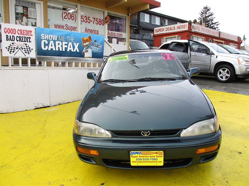 1996 Toyota Camry LE image 2