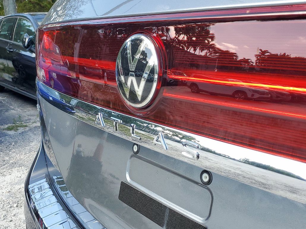 2024 Volkswagen Atlas SE image 4
