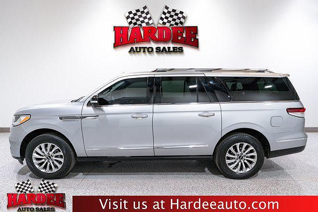 2022 Lincoln Navigator L