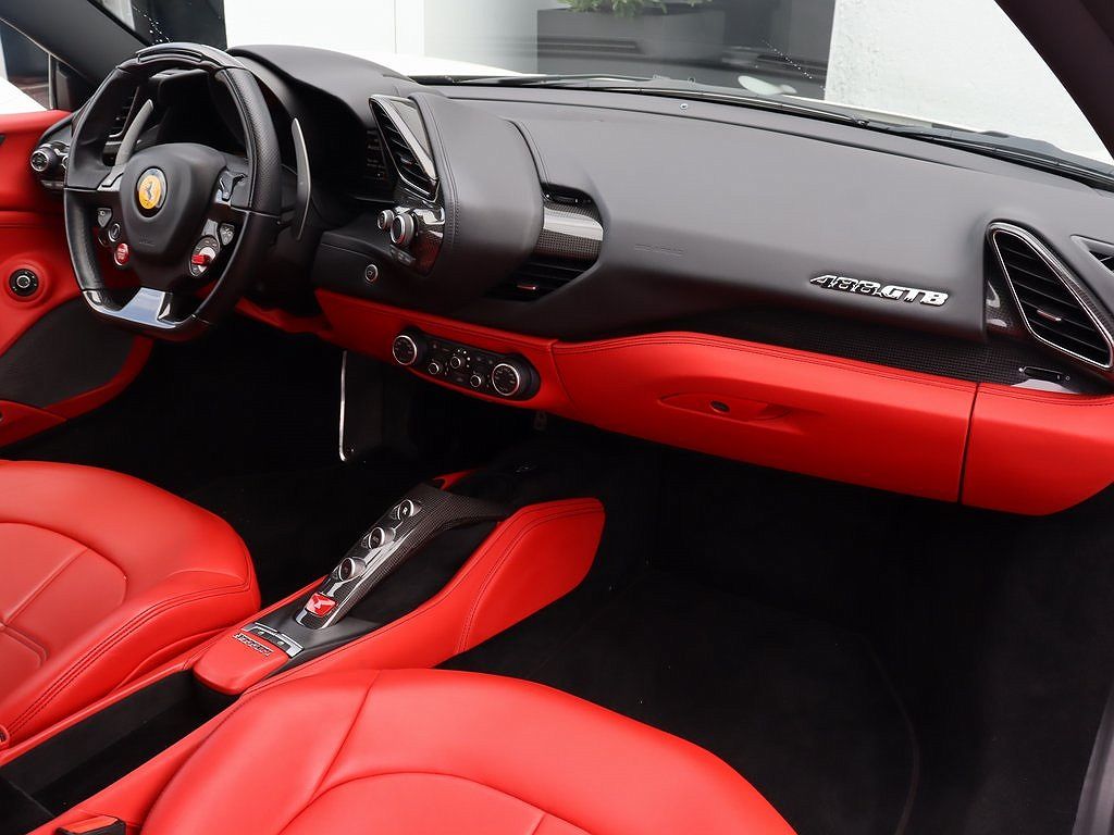 2018 Ferrari 488 GTB image 17