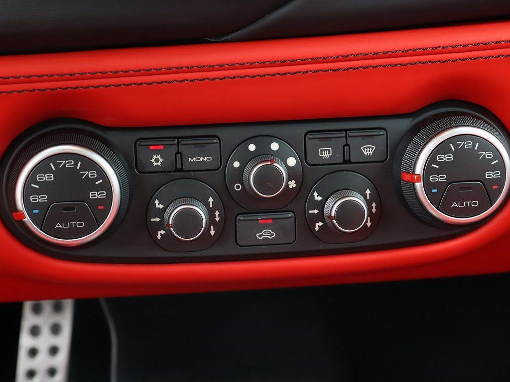 2018 Ferrari 488 GTB image 28