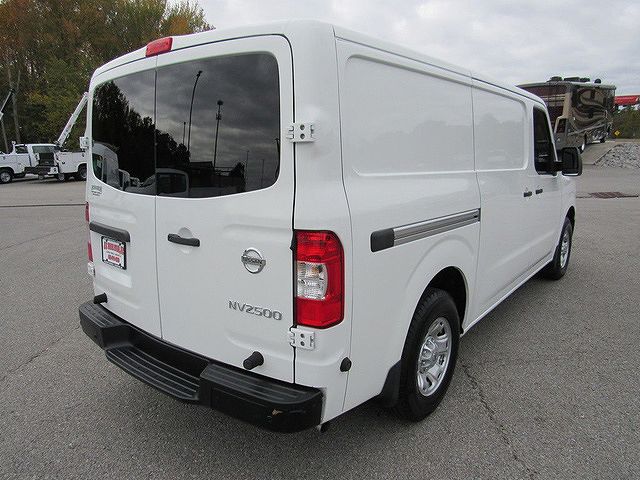 2017 Nissan NV 2500HD image 4