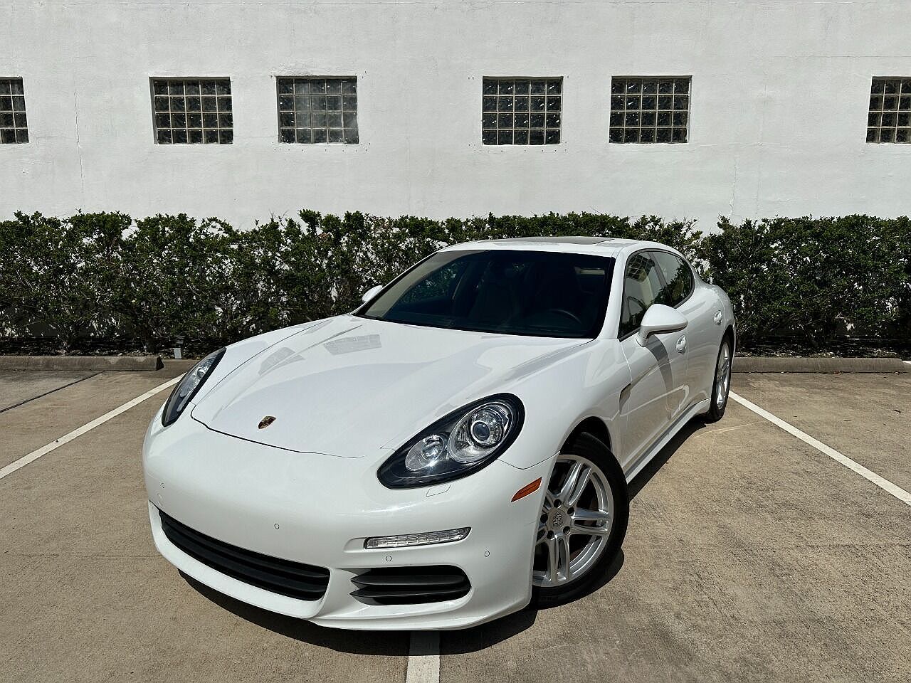 2015 Porsche Panamera null image 0
