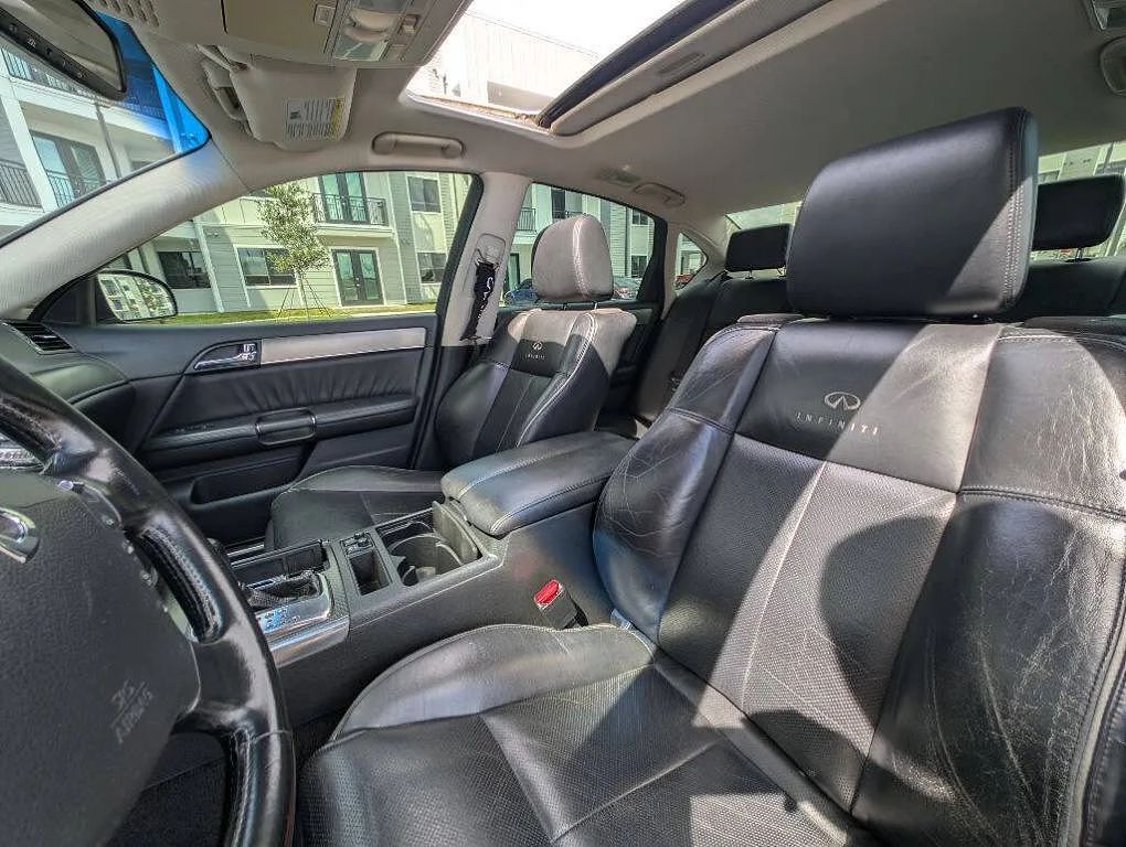 2009 Infiniti M45
