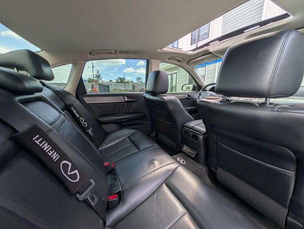 2009 Infiniti M45