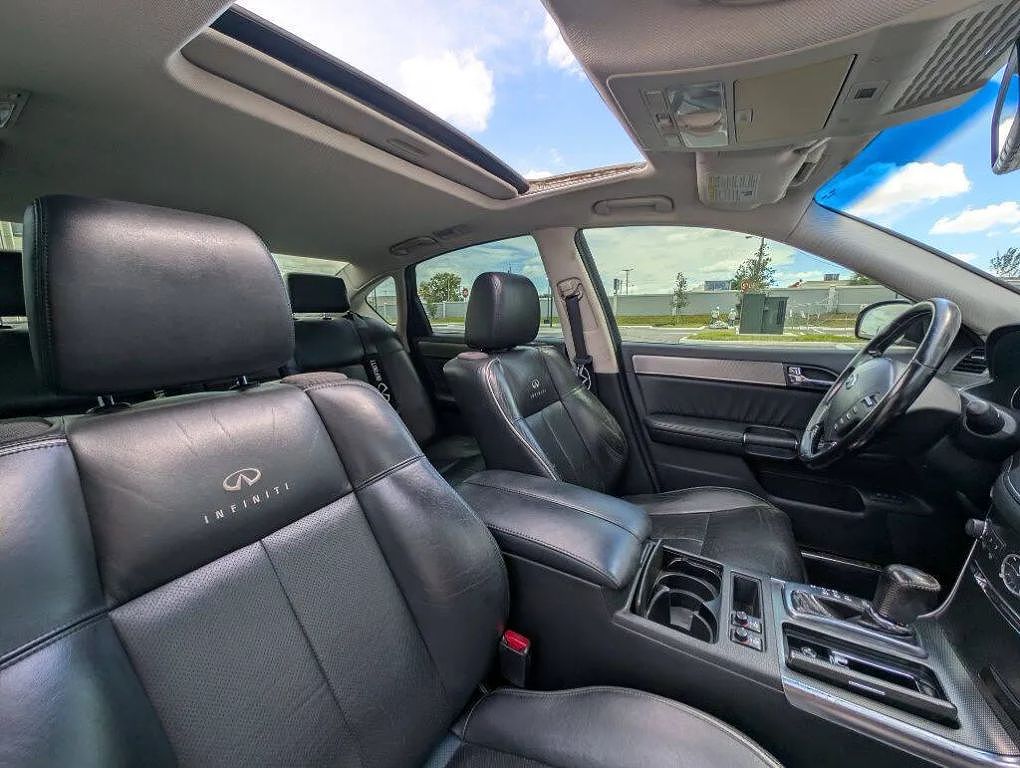 2009 Infiniti M45