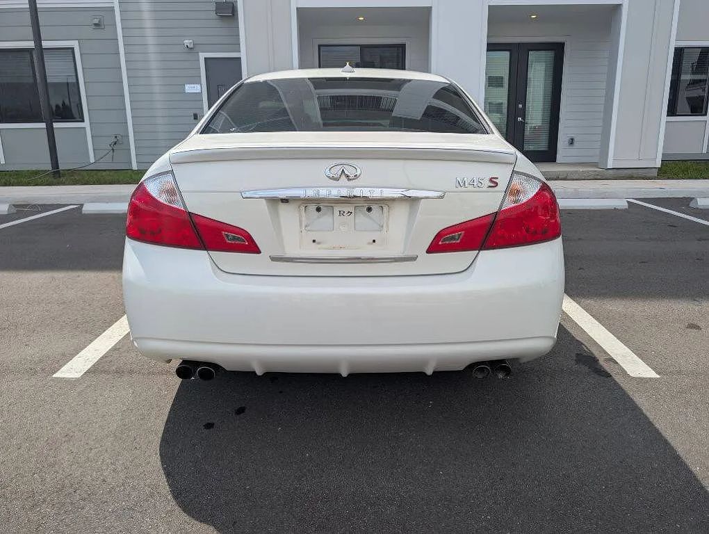 2009 Infiniti M45