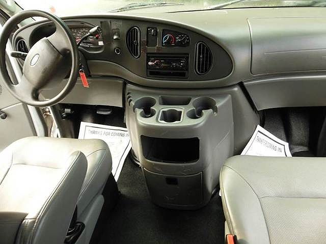 2004 ford van