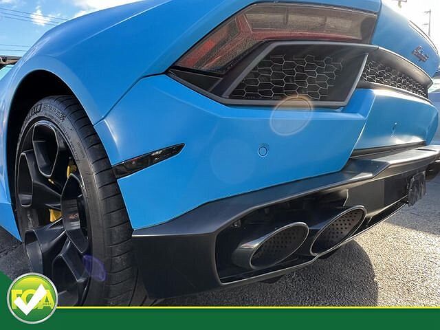 2017 Lamborghini Huracan LP580 image 18