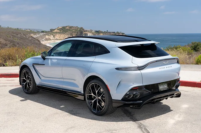2025 Aston Martin DBX