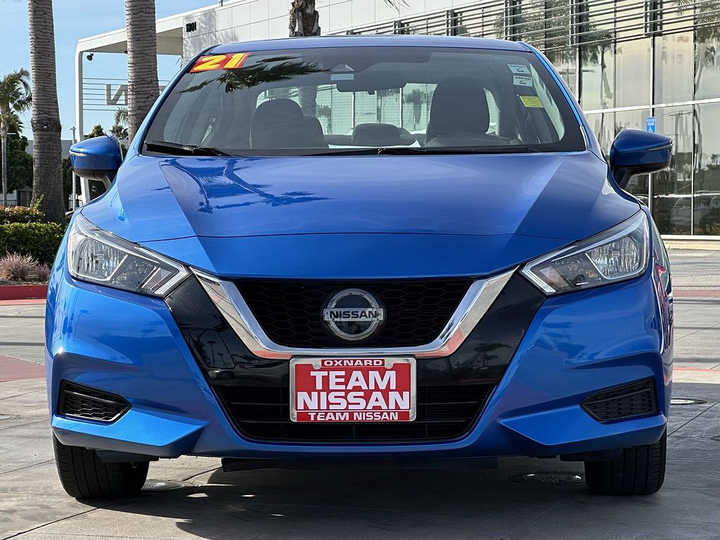 2021 Nissan Versa SV image 2