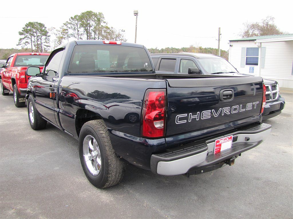 2006 Chevrolet Silverado 1500 Work Truck image 4