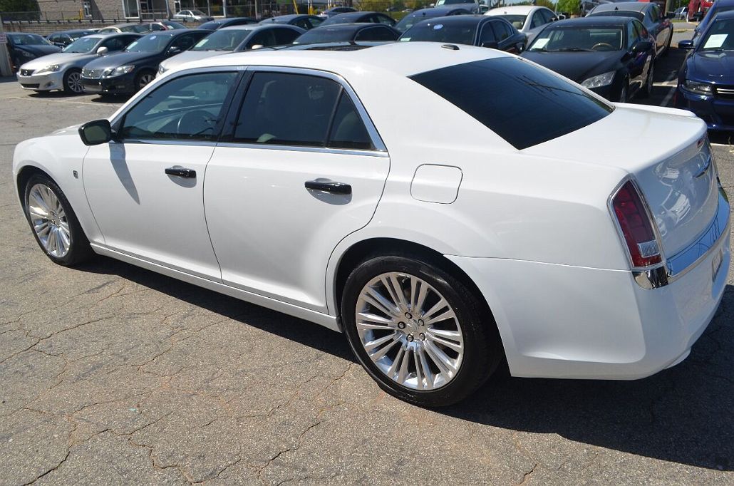 2013 Chrysler 300 Motown Edition image 4