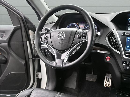 2018 Acura MDX SH-AWD Advance photo 2