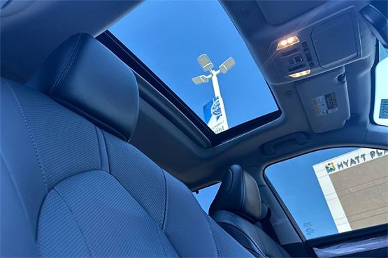 2023 Toyota Highlander L photo 10