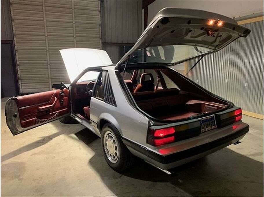 1985 Ford Mustang null image 18