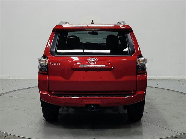 2018 Toyota 4Runner SR5 image 5