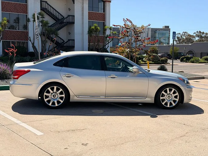 2013 Hyundai Equus