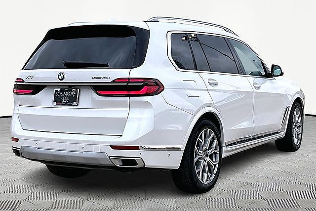 2026 BMW X7