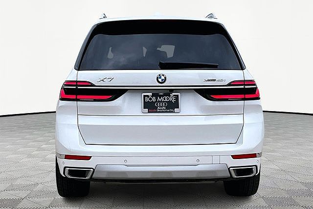 2026 BMW X7