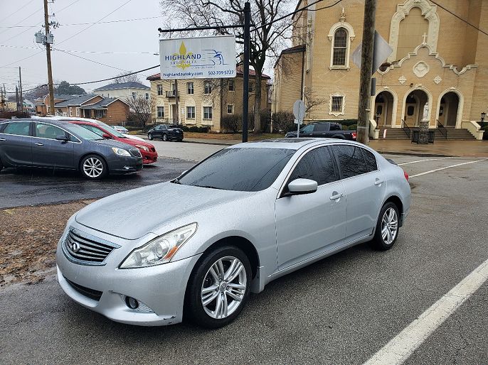 2013 Infiniti G37