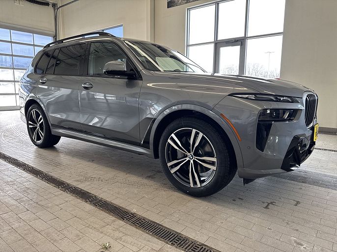 2025 BMW X7