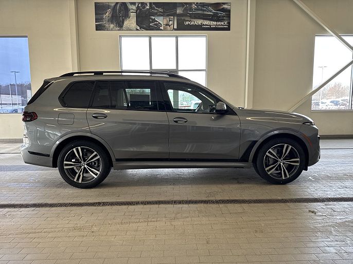 2025 BMW X7