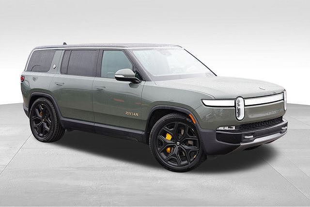 2024 Rivian R1S