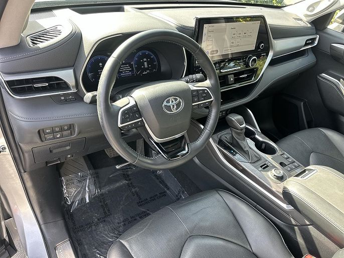 2024 Toyota Highlander